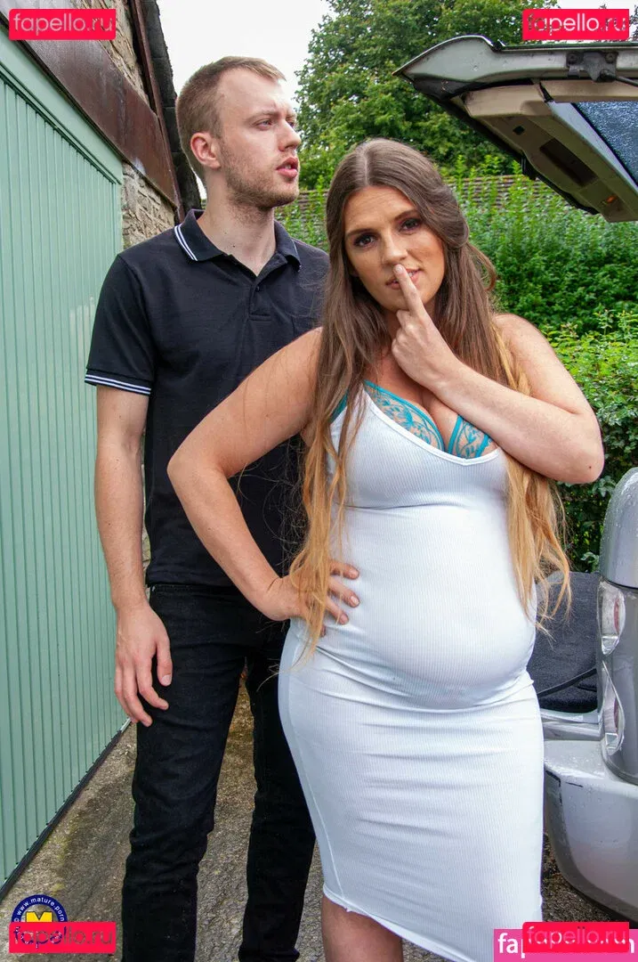 OnlyDani Onlyfans Photo Gallery 