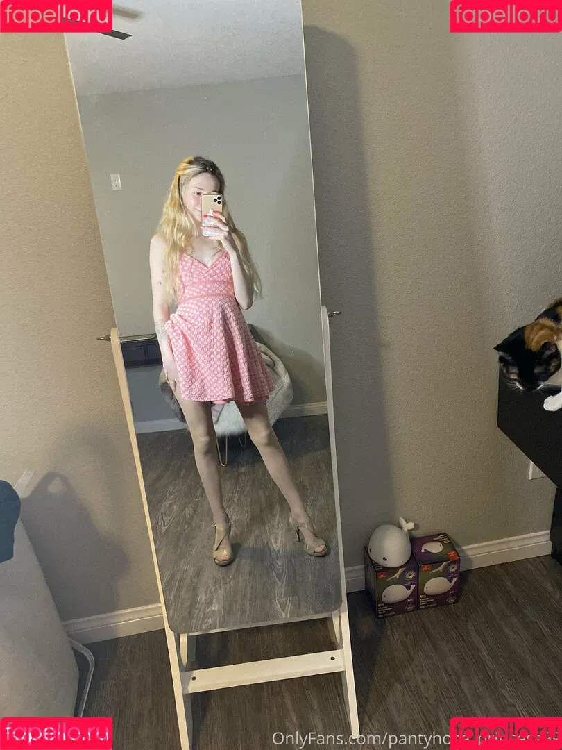 pantyhose_princess99 Onlyfans Photo Gallery 