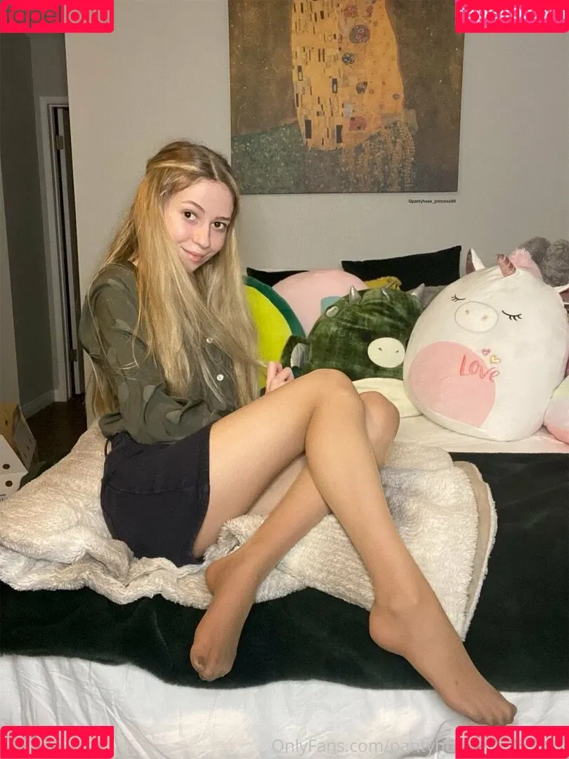 pantyhose_princess99 Onlyfans Photo Gallery 