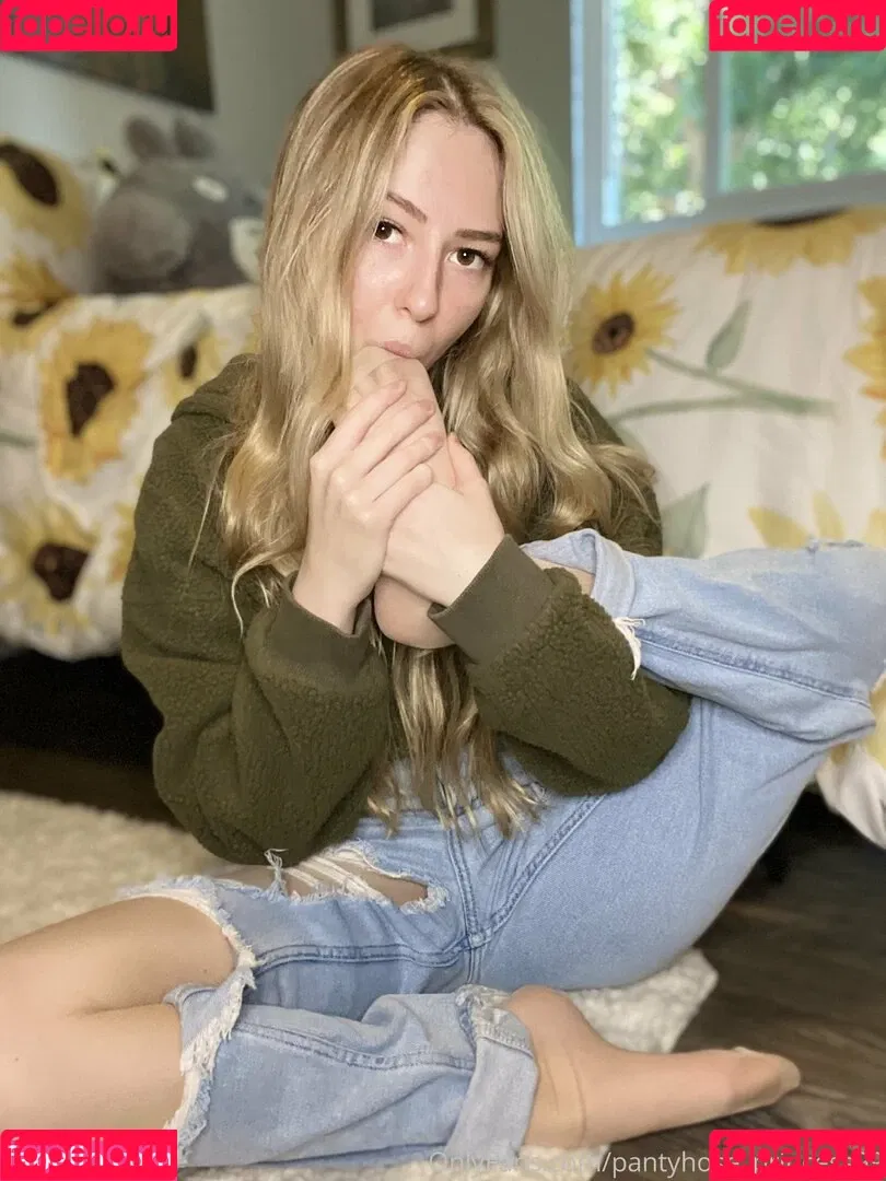 pantyhose_princess99 Onlyfans Photo Gallery 