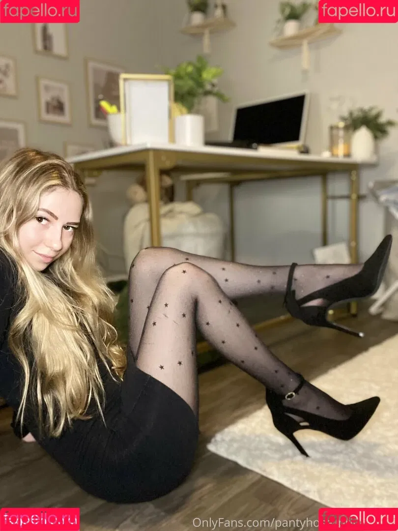 pantyhose_princess99 Onlyfans Photo Gallery 