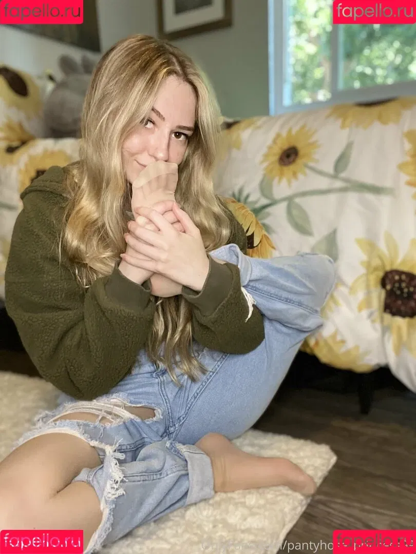 pantyhose_princess99 Onlyfans Photo Gallery 