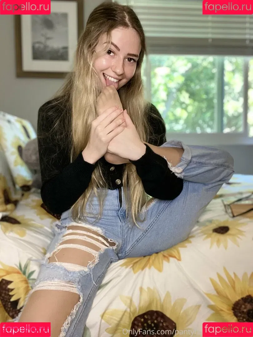 pantyhose_princess99 Onlyfans Photo Gallery 
