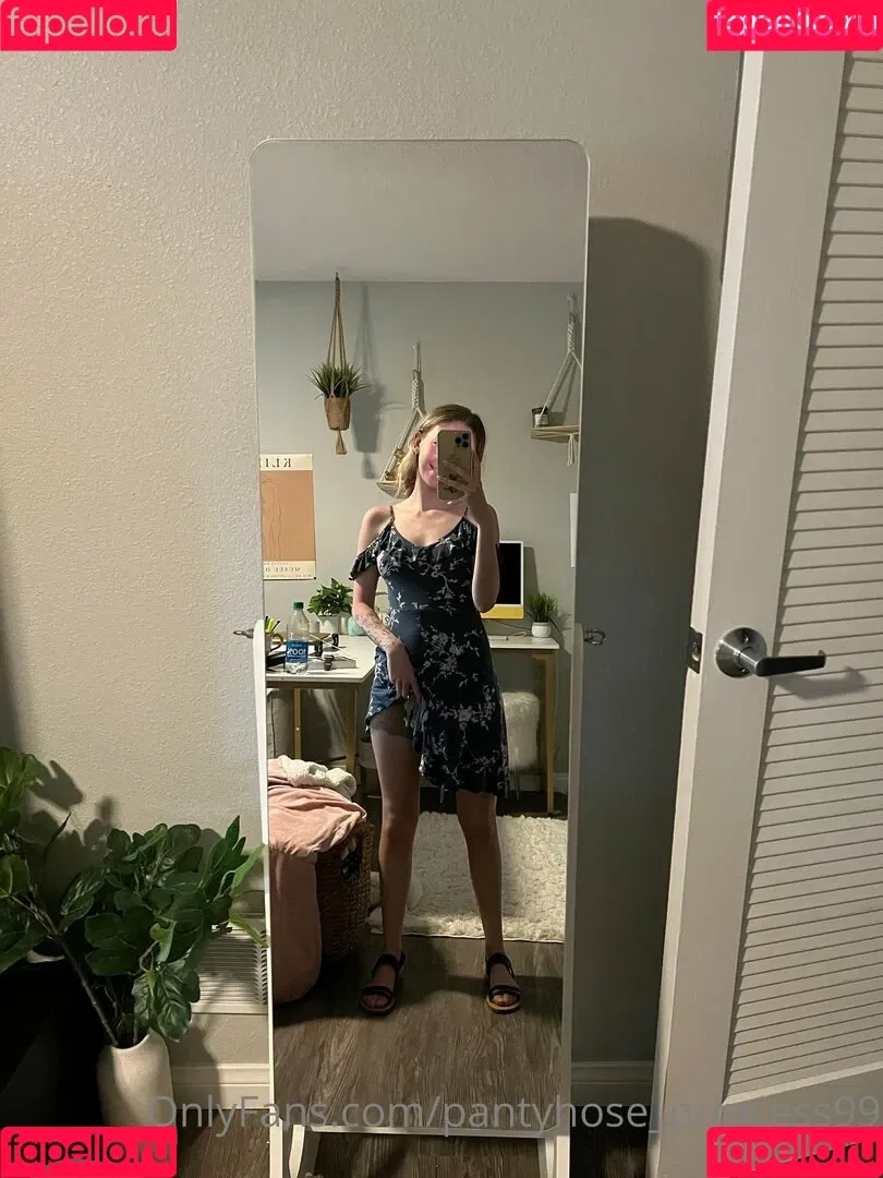 pantyhose_princess99 Onlyfans Photo Gallery 