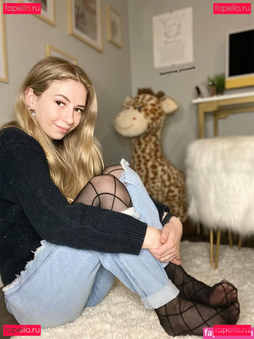 pantyhose_princess99 Onlyfans Photo Gallery 