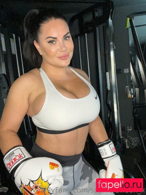 perv-mom Onlyfans Photo Gallery 