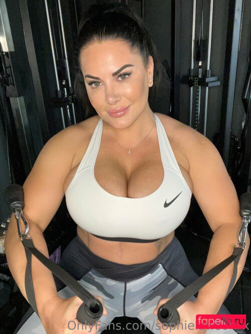 perv-mom Onlyfans Photo Gallery 