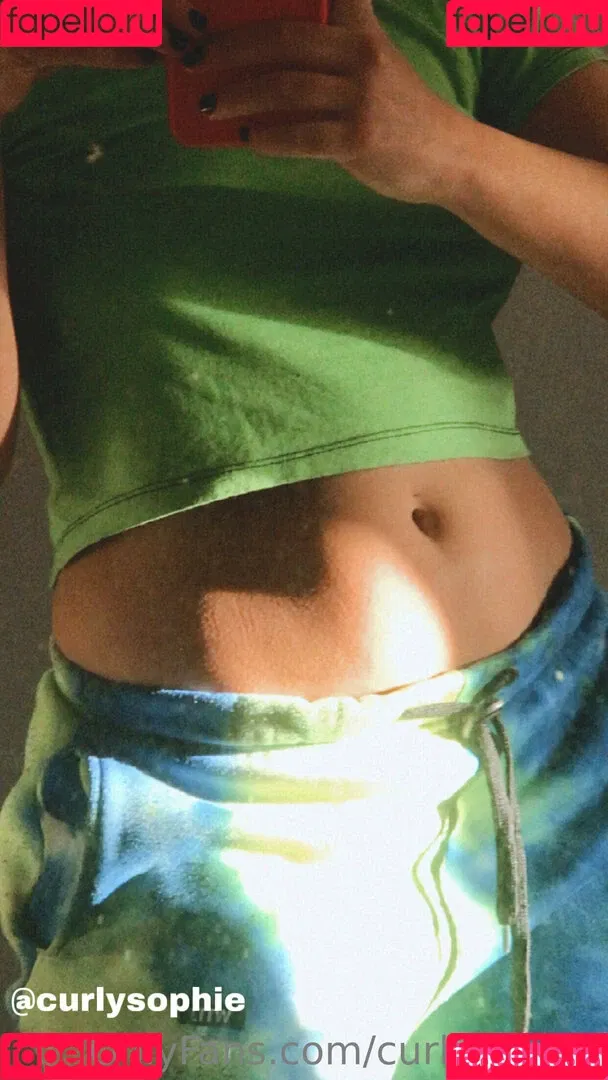 curlysophie Onlyfans Photo Gallery 