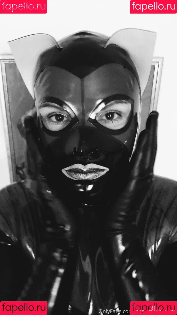 heavyrubberette Onlyfans Photo Gallery 