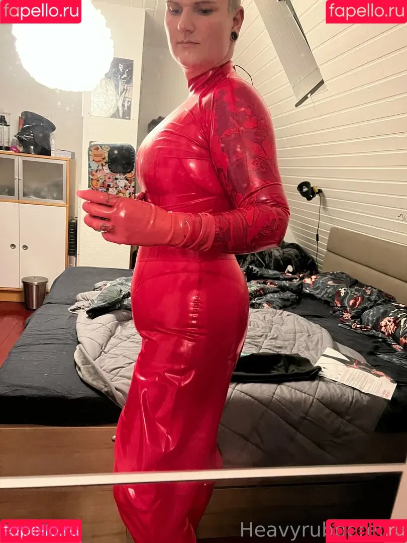 heavyrubberette Onlyfans Photo Gallery 