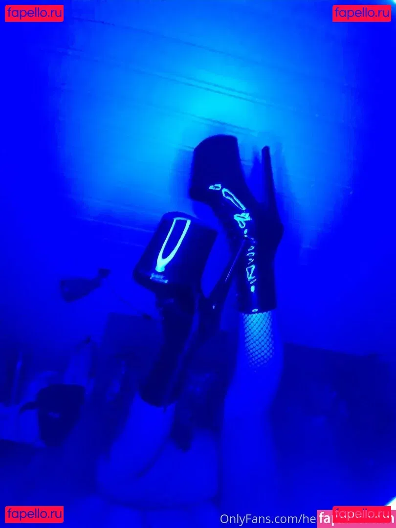 heavyrubberette Onlyfans Photo Gallery 