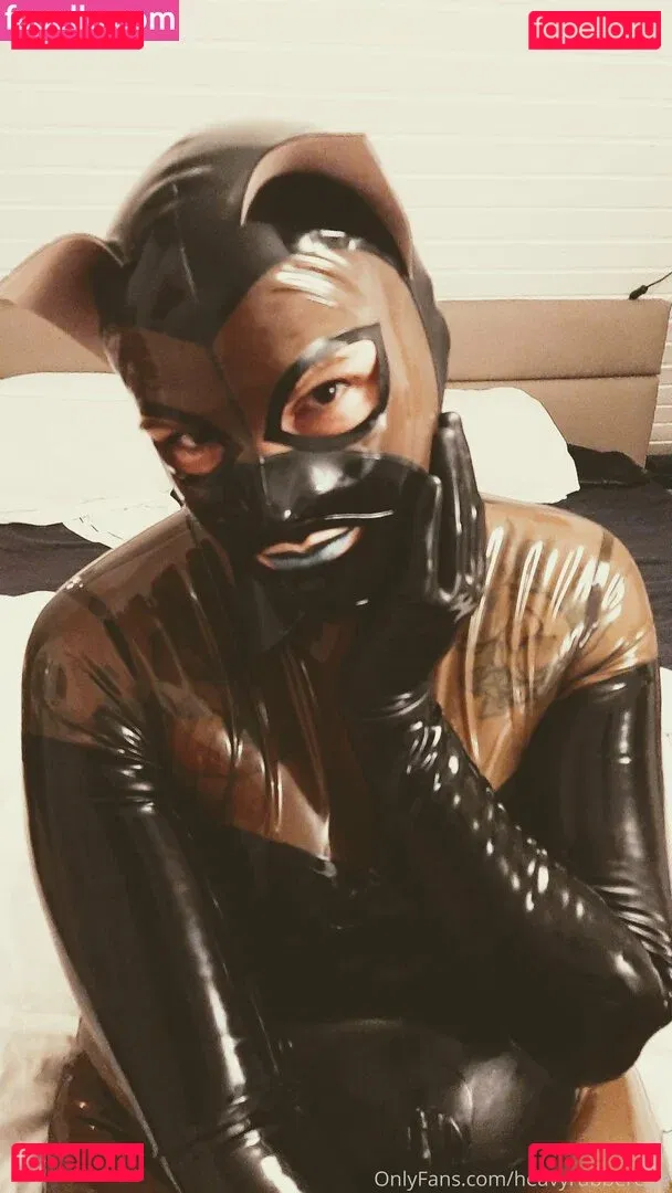 heavyrubberette Onlyfans Photo Gallery 
