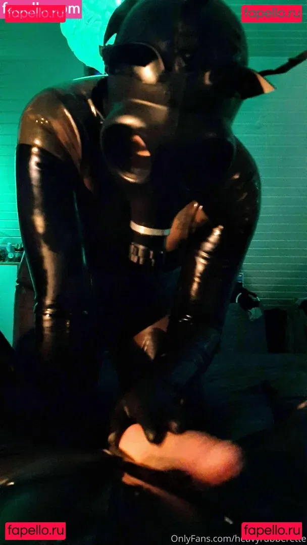 heavyrubberette Onlyfans Photo Gallery 