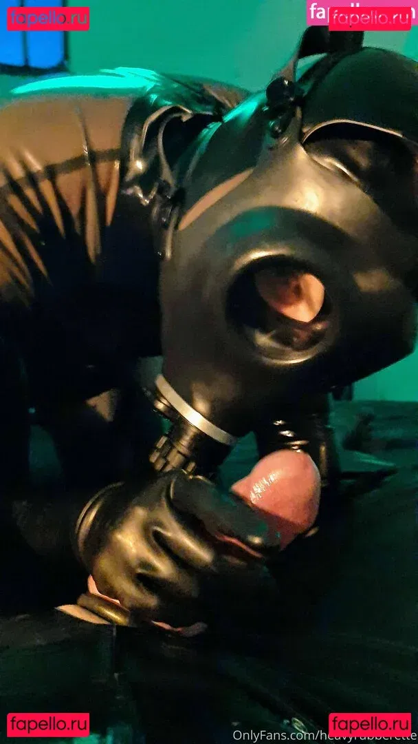 heavyrubberette Onlyfans Photo Gallery 