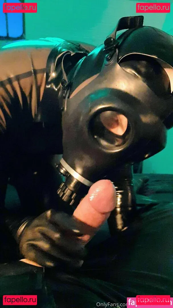 heavyrubberette Onlyfans Photo Gallery 