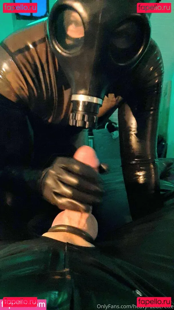 heavyrubberette Onlyfans Photo Gallery 