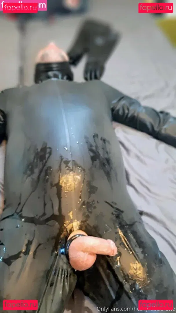 heavyrubberette Onlyfans Photo Gallery 