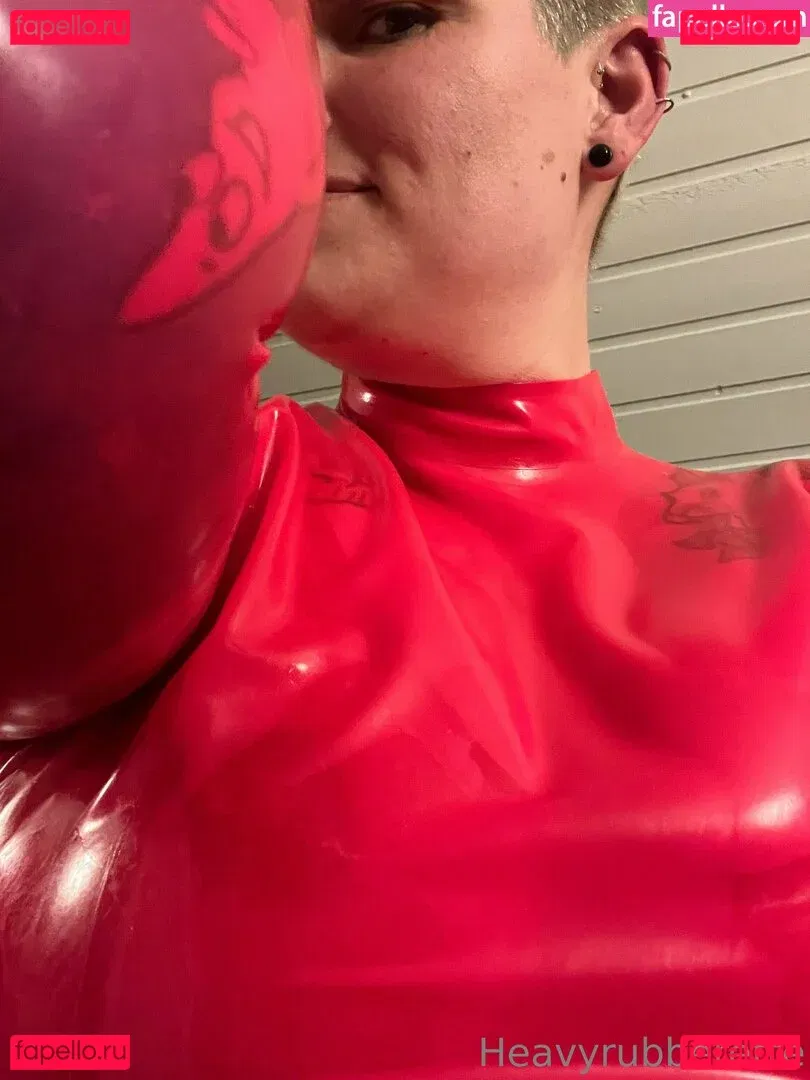 heavyrubberette Onlyfans Photo Gallery 
