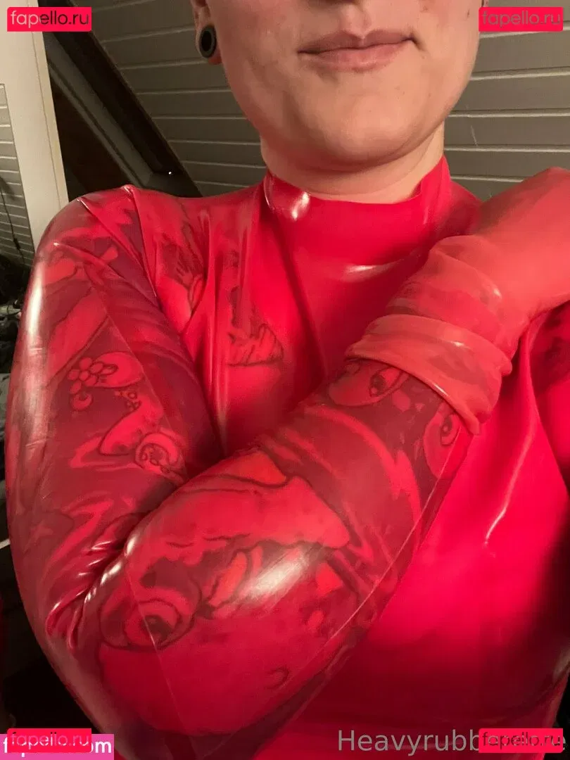 heavyrubberette Onlyfans Photo Gallery 