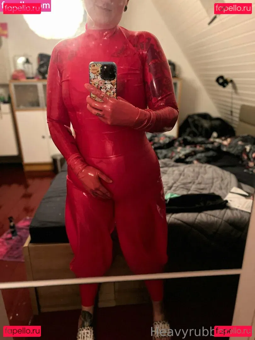heavyrubberette Onlyfans Photo Gallery 