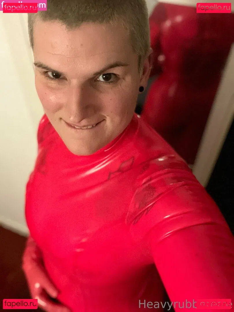 heavyrubberette Onlyfans Photo Gallery 