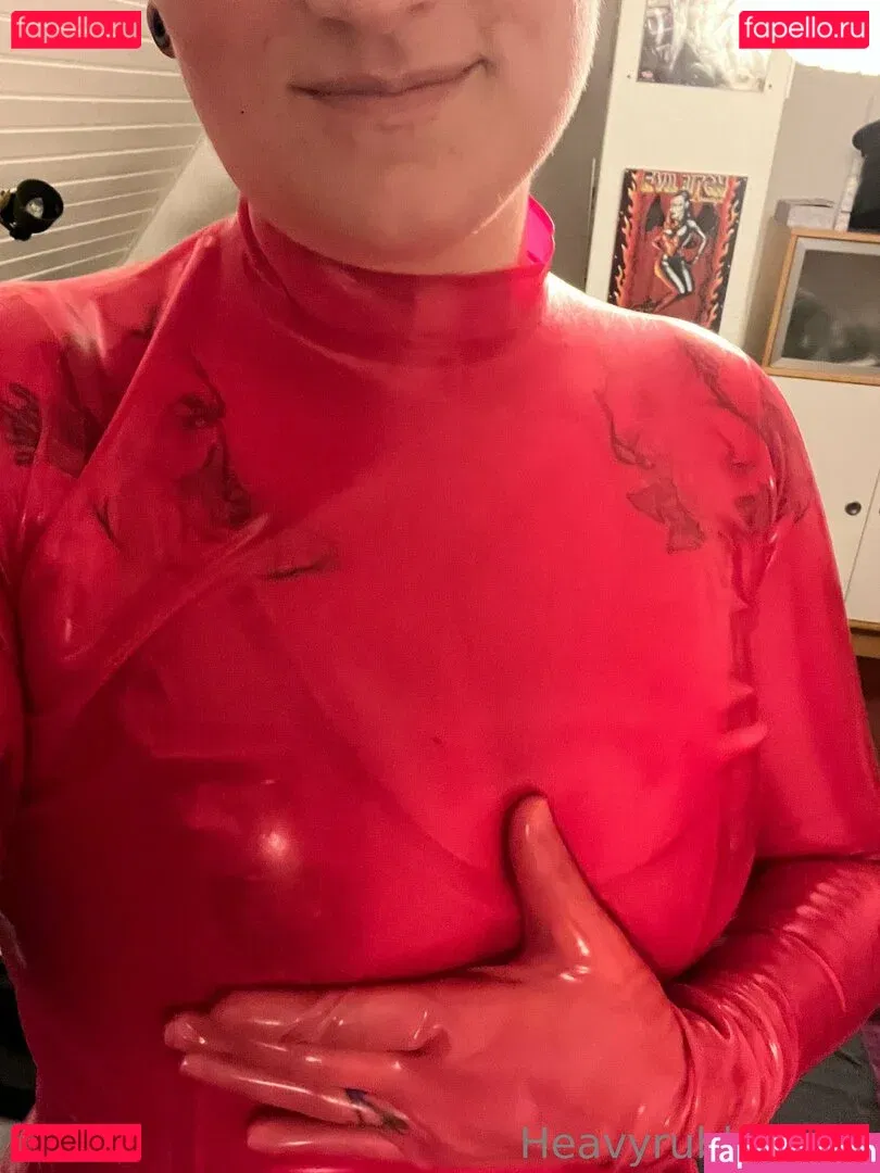 heavyrubberette Onlyfans Photo Gallery 