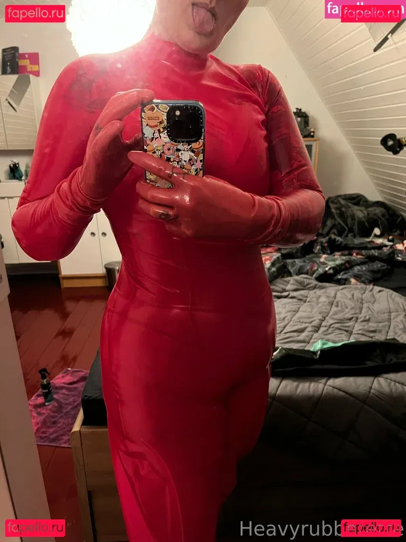 heavyrubberette Onlyfans Photo Gallery 