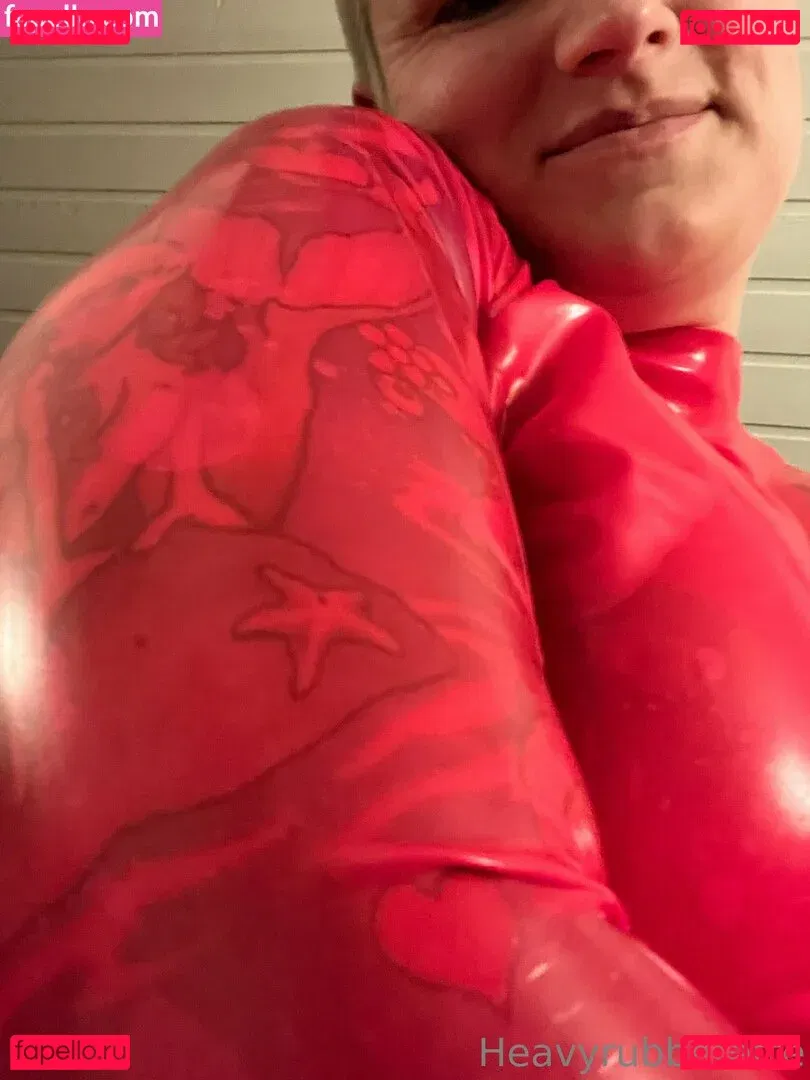 heavyrubberette Onlyfans Photo Gallery 