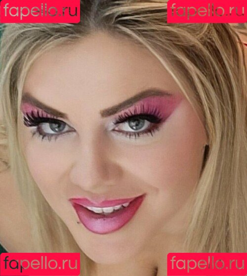 Bikinibee Onlyfans Photo Gallery 