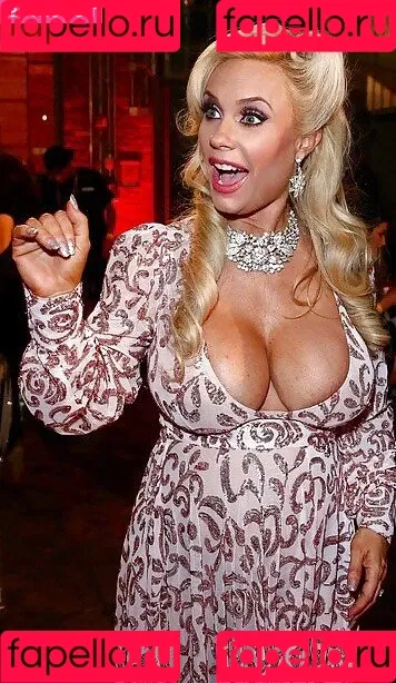 Nicole Coco Austin Onlyfans Photo Gallery 