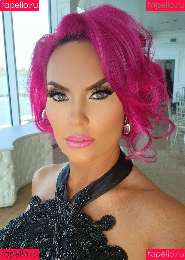 Nicole Coco Austin Onlyfans Photo Gallery 