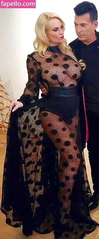 Nicole Coco Austin Onlyfans Photo Gallery 