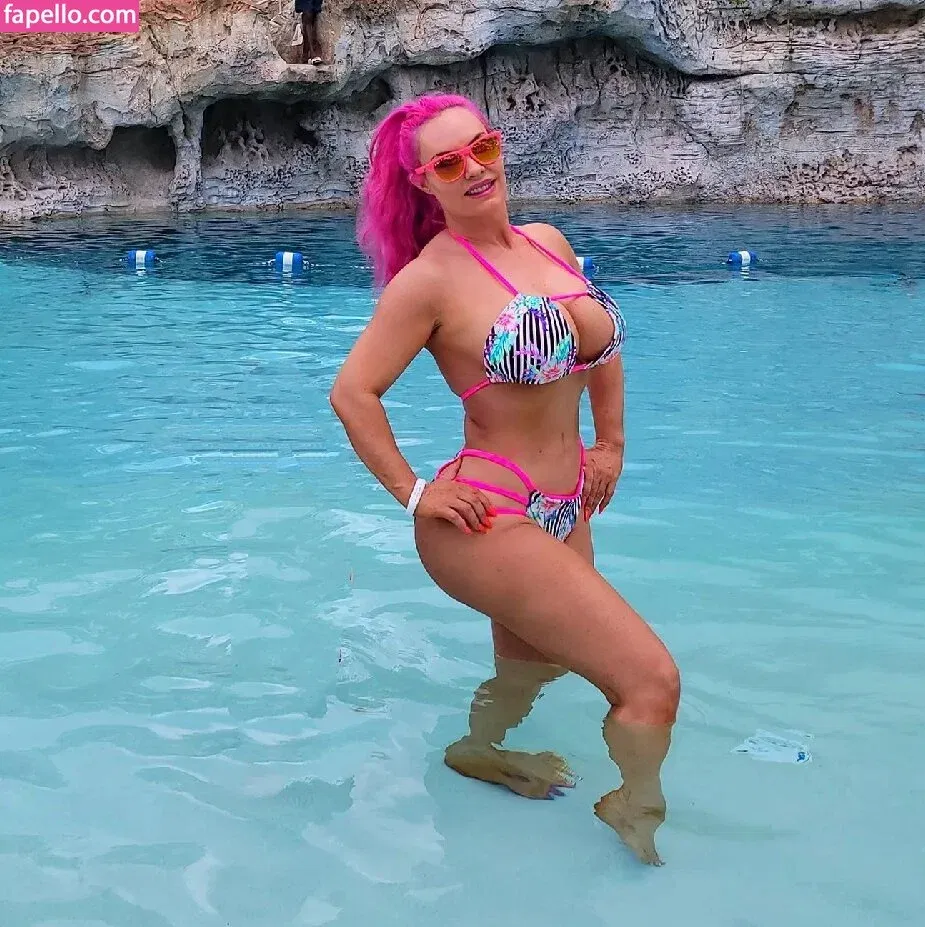 Nicole Coco Austin Onlyfans Photo Gallery 