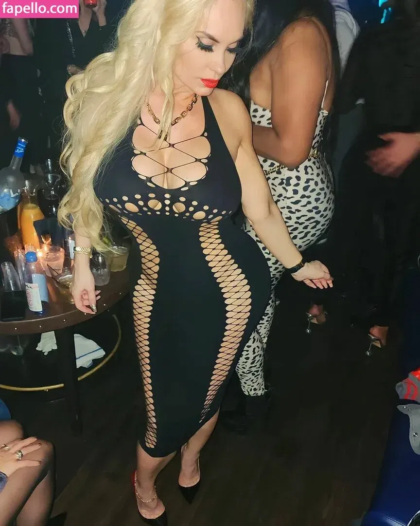 Nicole Coco Austin Onlyfans Photo Gallery 