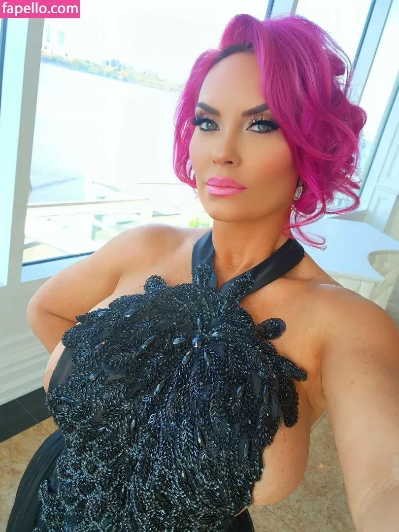 Nicole Coco Austin Onlyfans Photo Gallery 