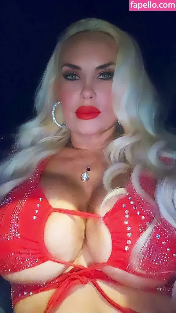 Nicole Coco Austin Onlyfans Photo Gallery 
