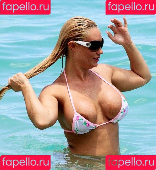 Nicole Coco Austin Onlyfans Photo Gallery 
