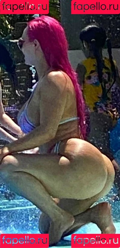 Nicole Coco Austin Onlyfans Photo Gallery 