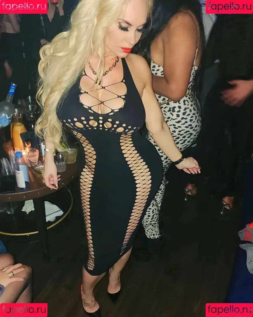 Nicole Coco Austin Onlyfans Photo Gallery 