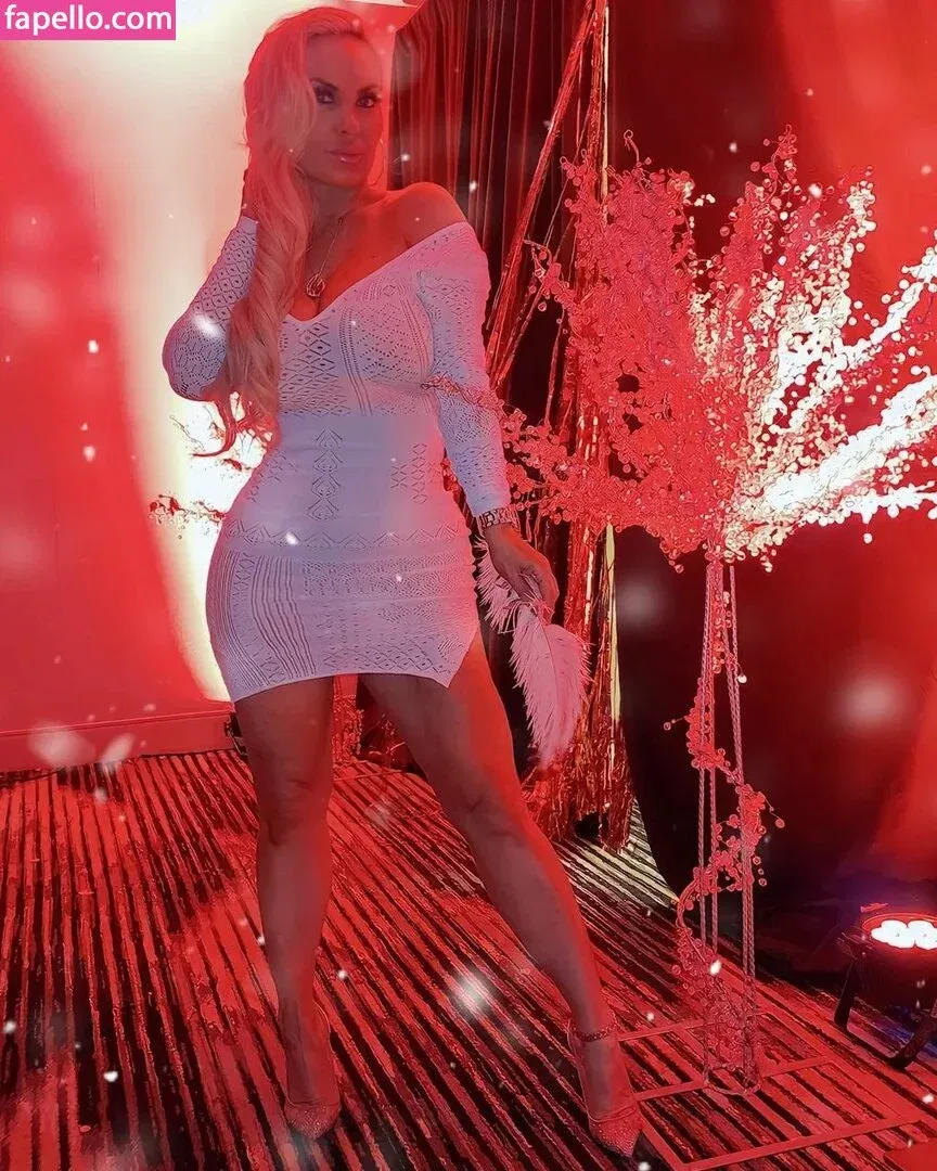 Nicole Coco Austin Onlyfans Photo Gallery 