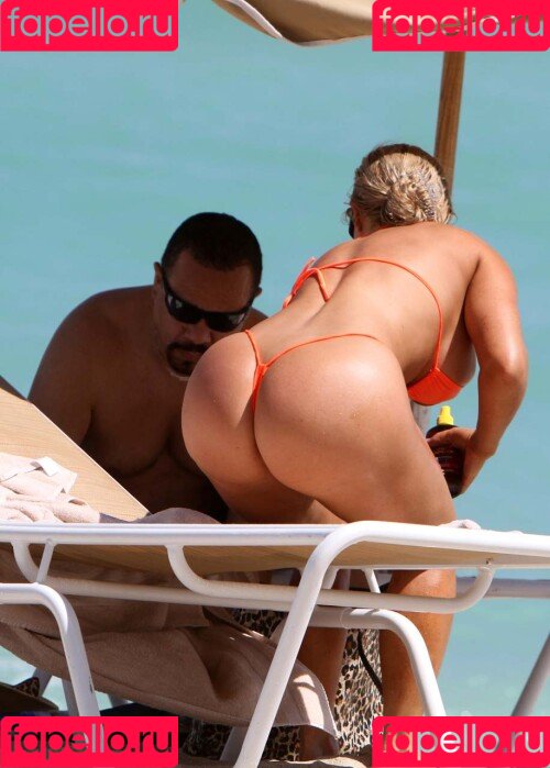 Nicole Coco Austin Onlyfans Photo Gallery 