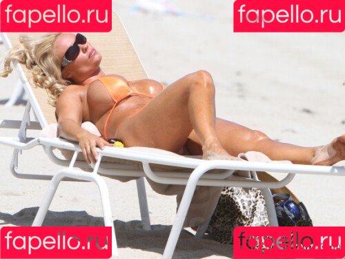 Nicole Coco Austin Onlyfans Photo Gallery 