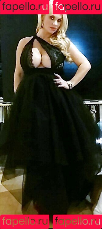 Nicole Coco Austin Onlyfans Photo Gallery 