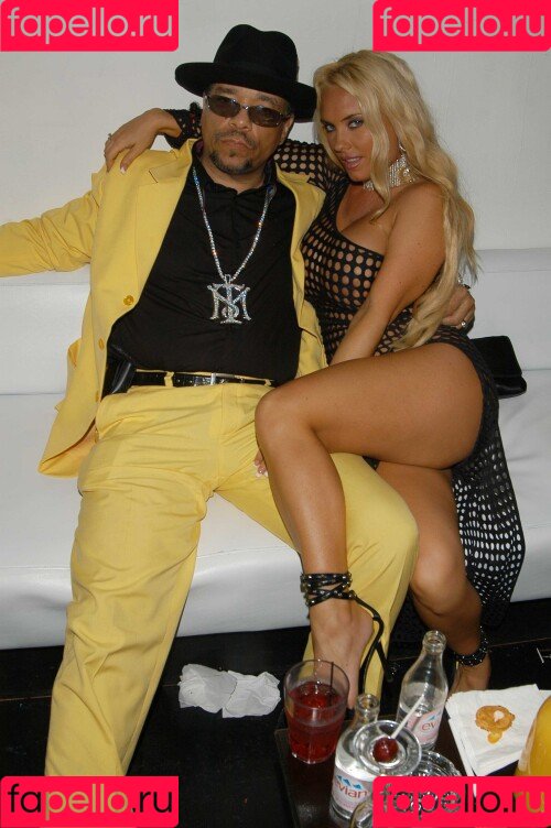 Nicole Coco Austin Onlyfans Photo Gallery 