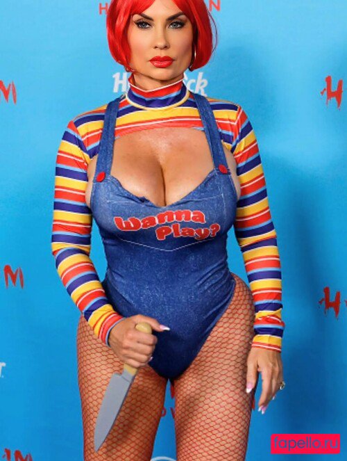 Nicole Coco Austin Onlyfans Photo Gallery 