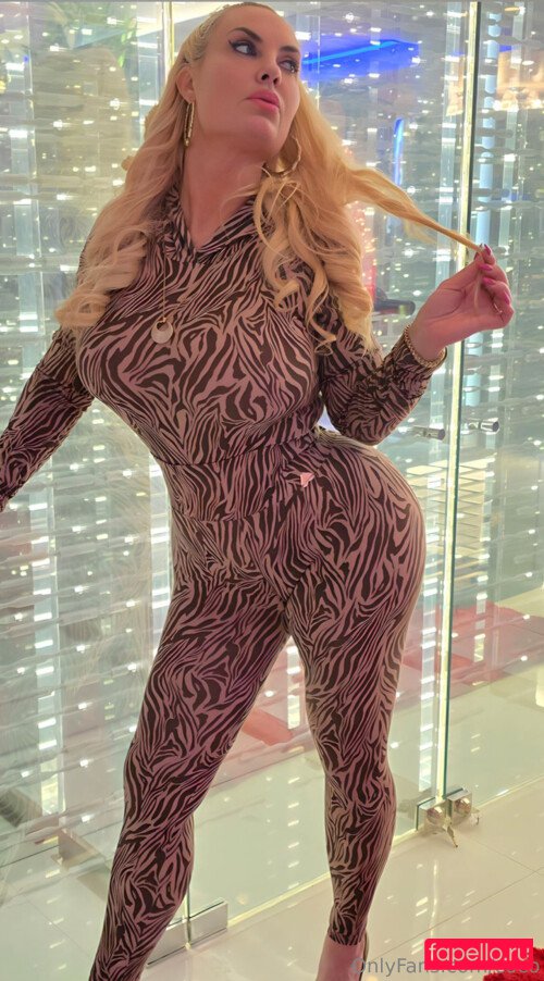 Nicole Coco Austin Onlyfans Photo Gallery 