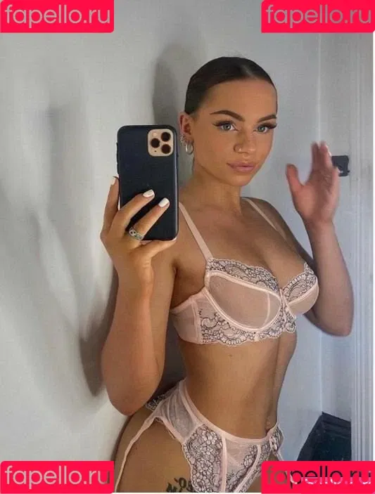 charlotte.maynard Onlyfans Photo Gallery 