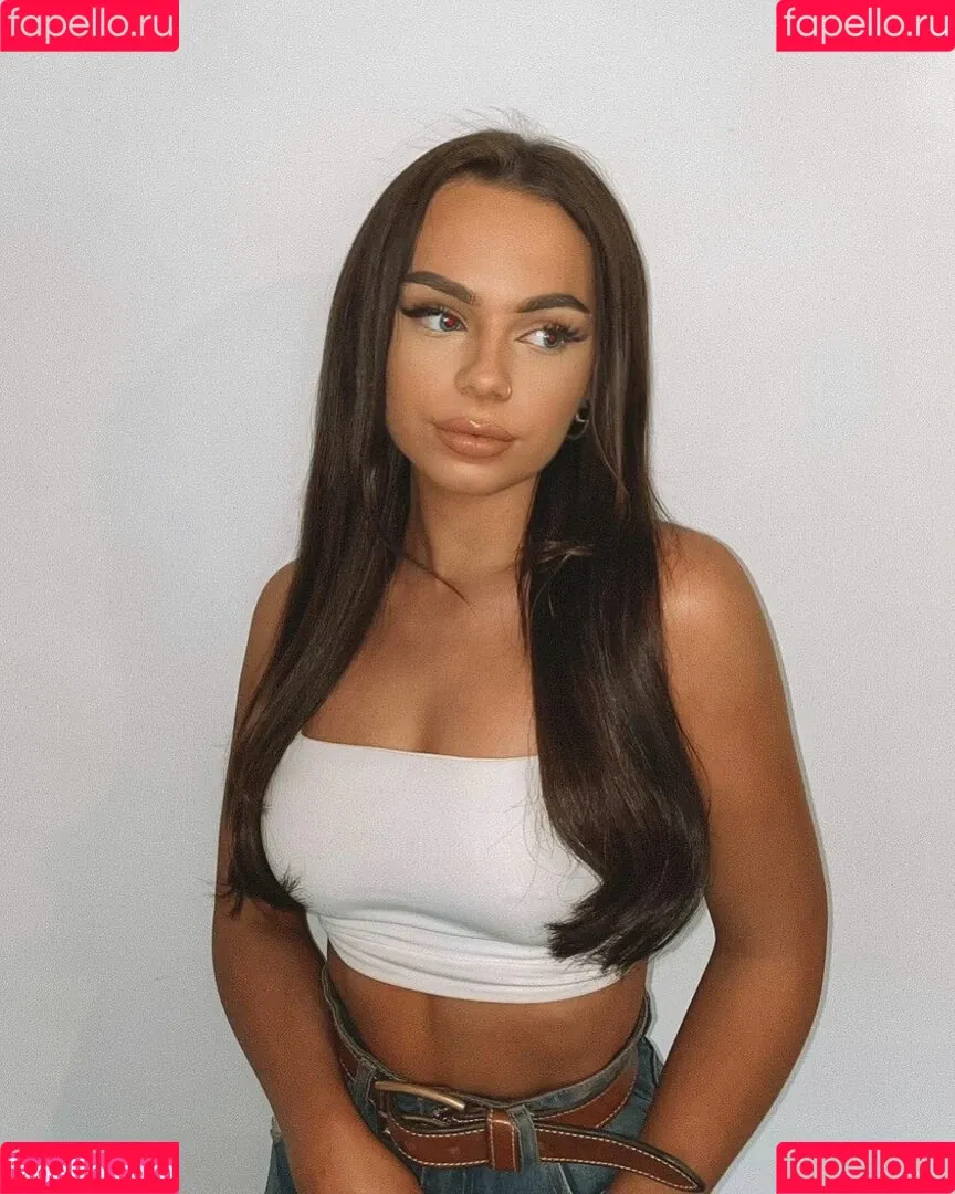 charlotte.maynard Onlyfans Photo Gallery 
