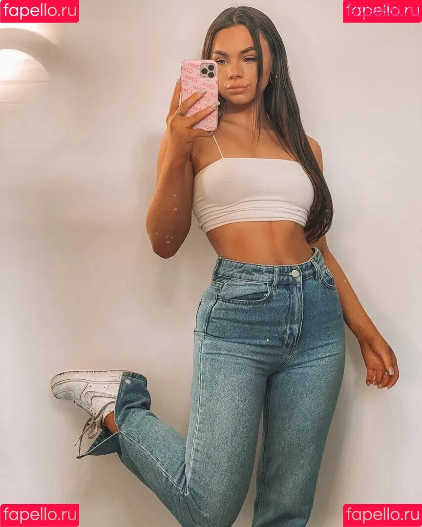 charlotte.maynard Onlyfans Photo Gallery 