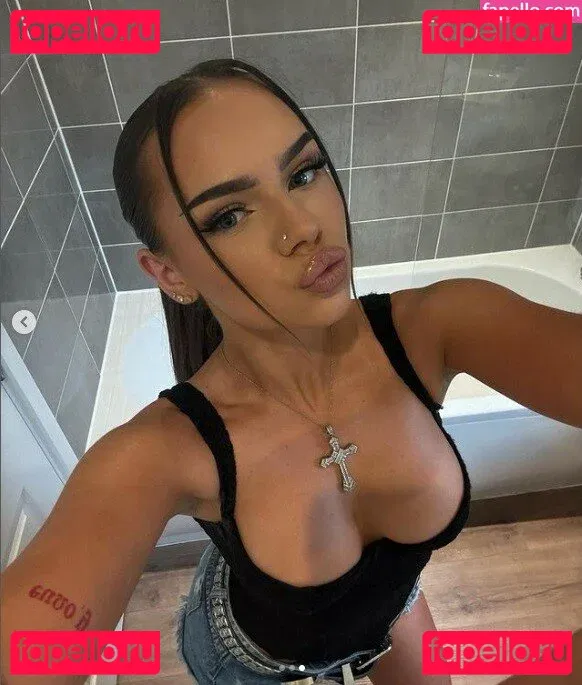 charlotte.maynard Onlyfans Photo Gallery 